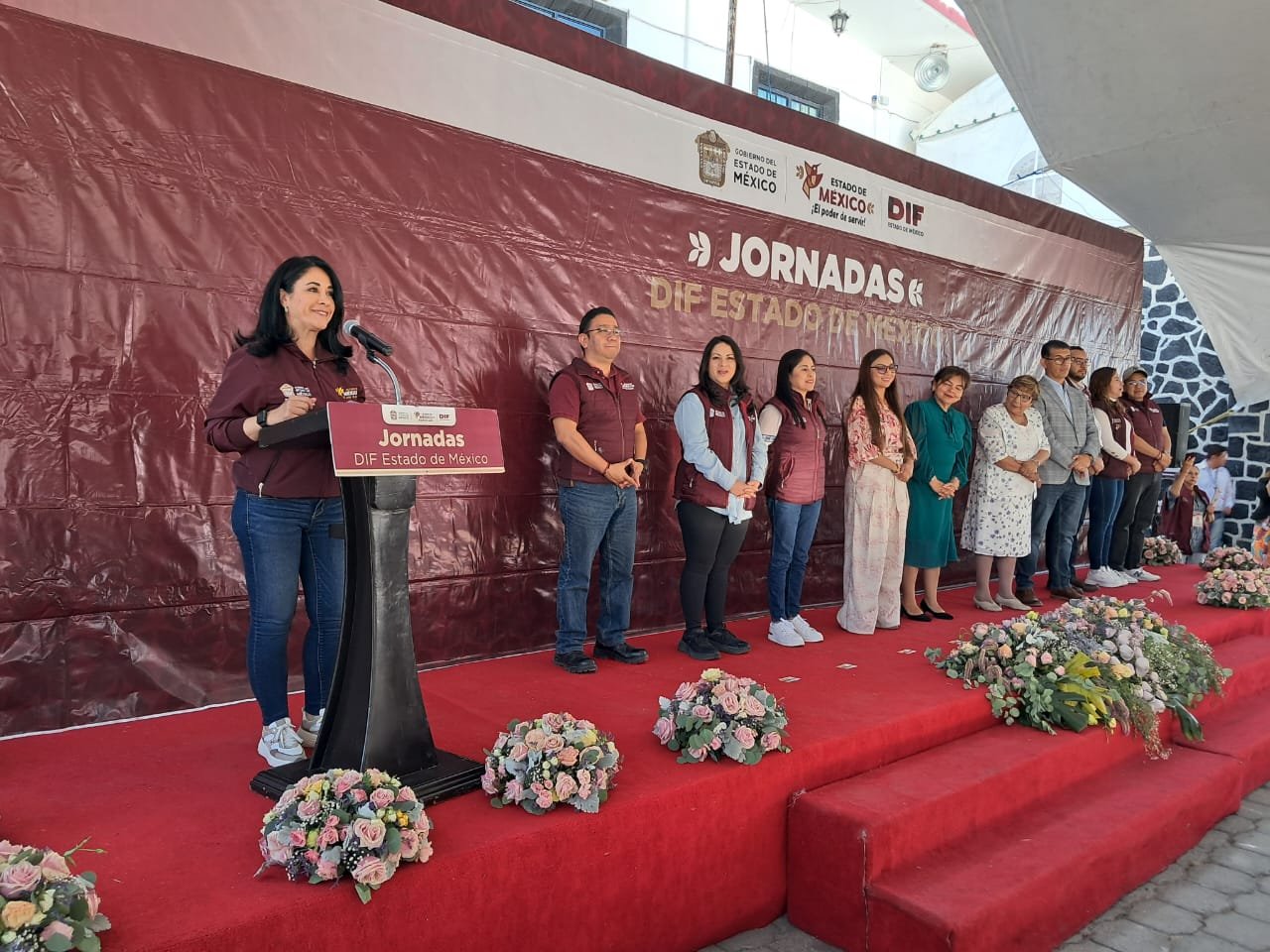 Vecinos de Acolman reciben Jornada DIFEM