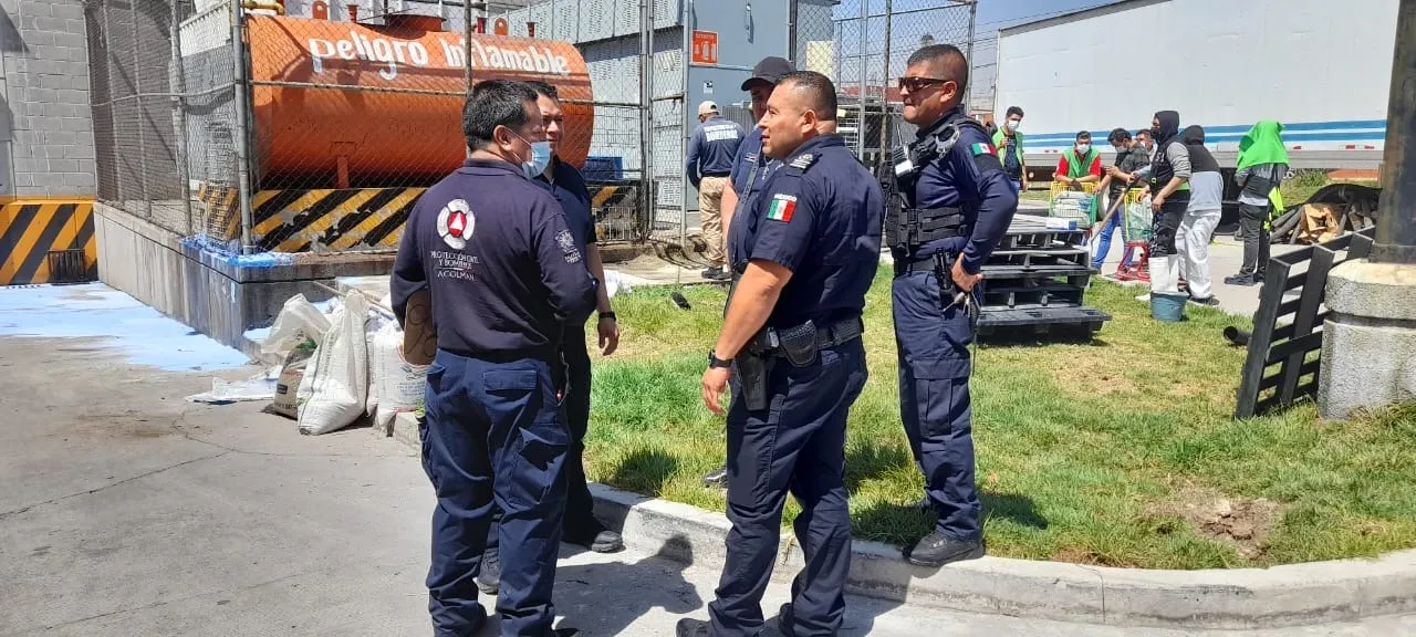 Intento de robo provoca fuga de diésel en tienda Aurrerá de Acolman
