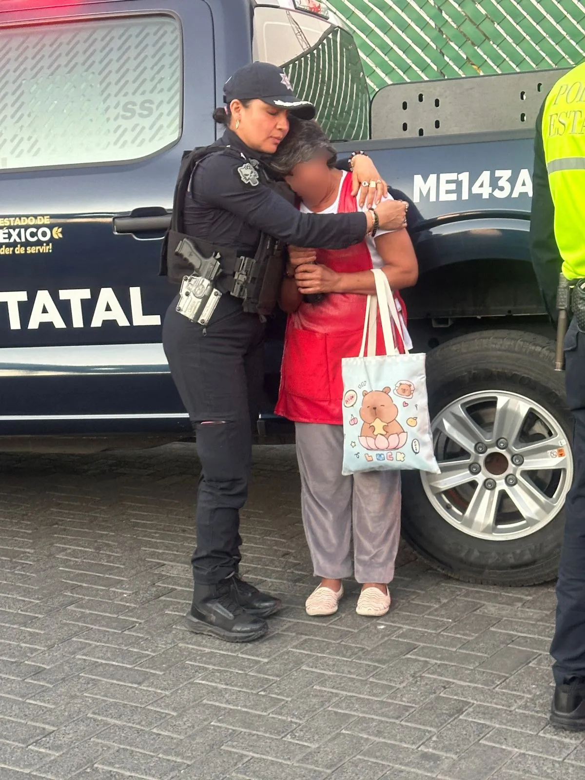 Rescatan a vecina de Acolman tras crisis nerviosa en el Mexibús de Ecatepec 