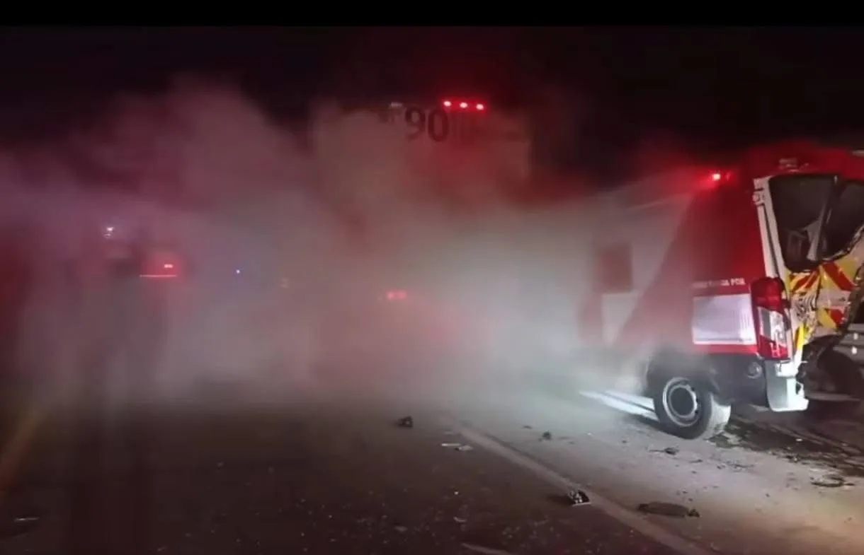 Paramédico pierde la vida tras incendio de ambulancia en el Arco Norte